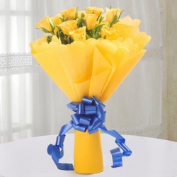 Beautiful 12 Yellow Roses