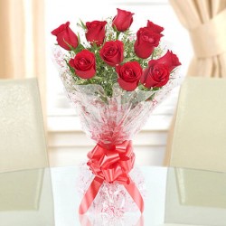 Fresh 10 Red Roses in Bouquet