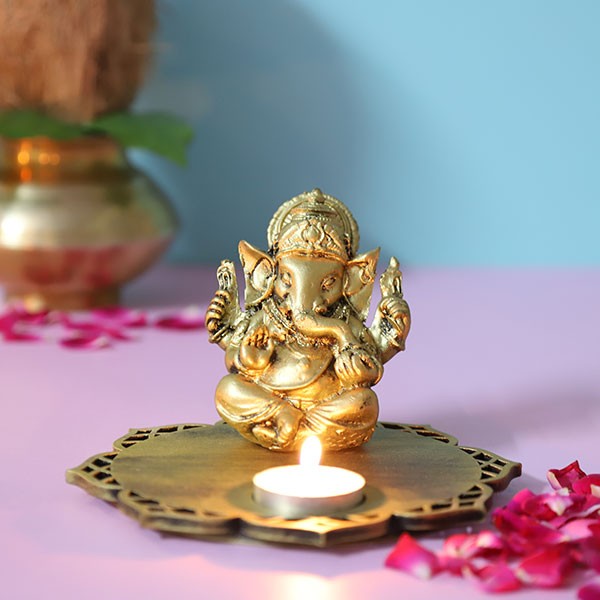 Siddhi Ganesha With Decorative Wooden Tray Base and T light